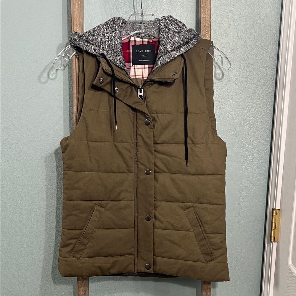 Love Tree Olive Green Quilted Hooded Vest